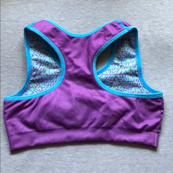 Soft and adorable reversible Star Wars sports bra - Picture 4 of 4
